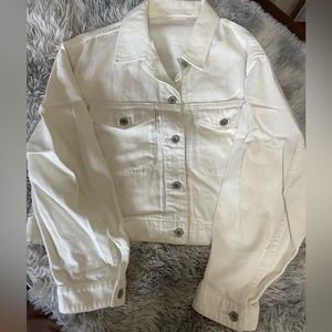 UNIQLO Jean like jacket but not JEANS. Never worn but do not have tags.